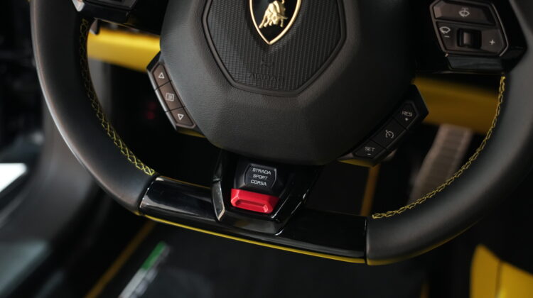 LAMBORGHINI  HURACAN EVO