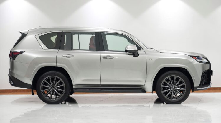 LEXUS LX600 F SPORT