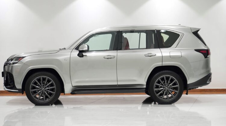 LEXUS LX600 F SPORT