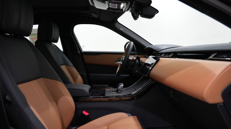 RANGE ROVER VELAR HSE DYNAMIC P – 250