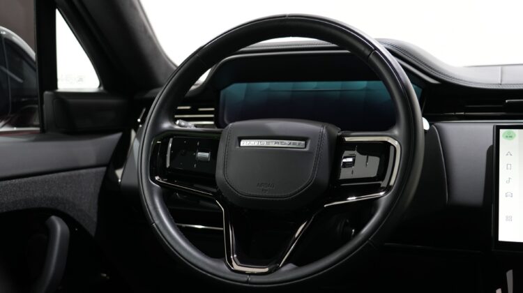 RANGE ROVER SPORT FIRST EDITION P530