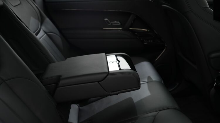 RANGE ROVER SPORT FIRST EDITION P530