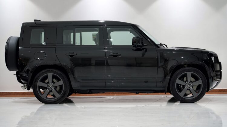 LAND ROVER DEFENDER 110 V8 EDITION P525