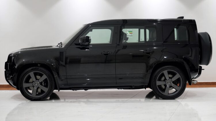 LAND ROVER DEFENDER 110 V8 EDITION P525