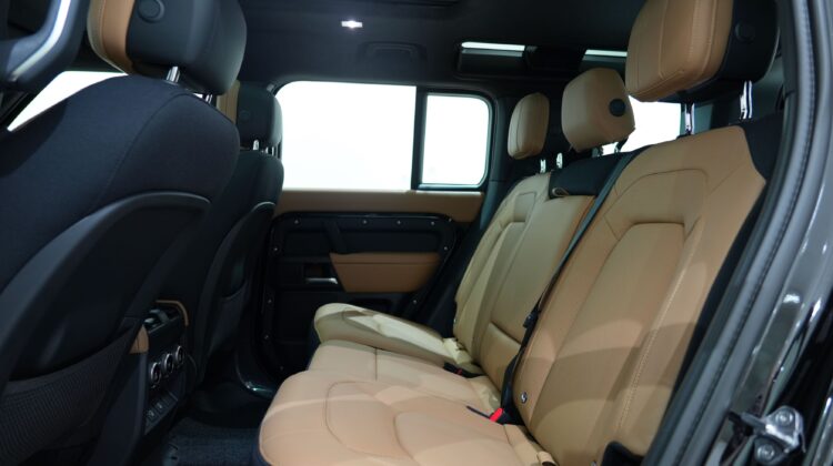 LAND ROVER DEFENDER 110 V8 EDITION P525