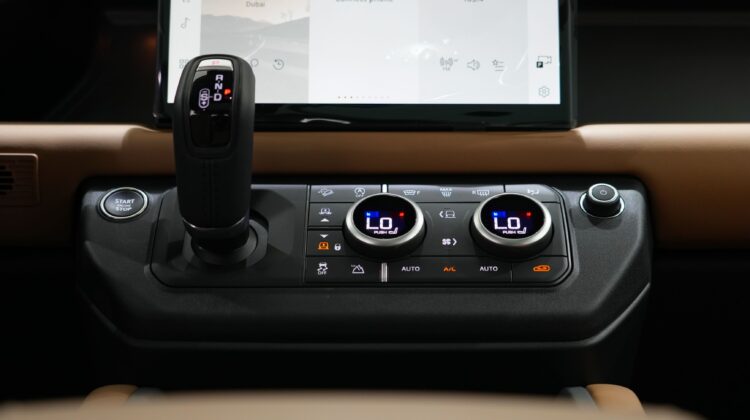LAND ROVER DEFENDER 110 V8 EDITION P525