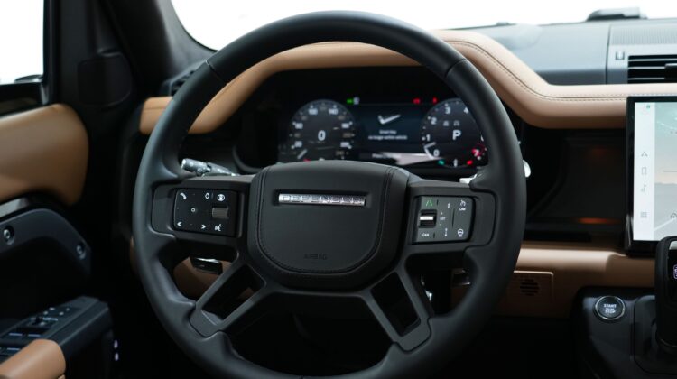 LAND ROVER DEFENDER 110 V8 EDITION P525