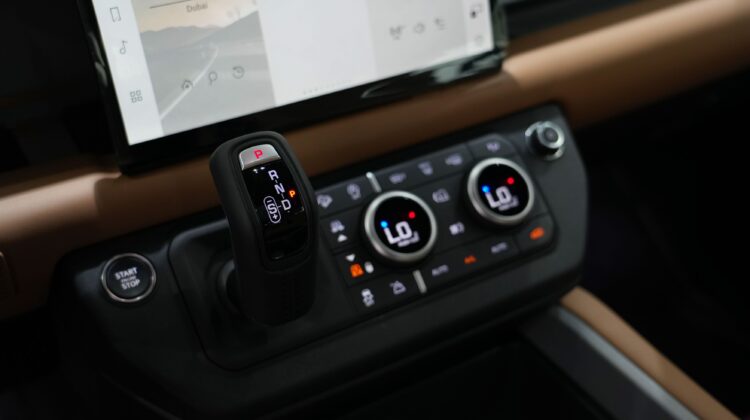 LAND ROVER DEFENDER 110 V8 EDITION P525