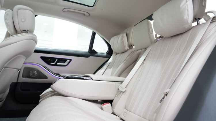 2025 MERCEDES BENZ S-500 (WHITE INTERIOR)