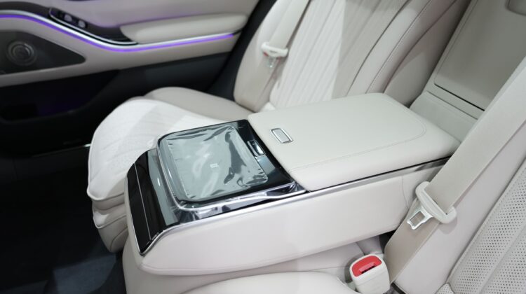 2025 MERCEDES BENZ S-500 (WHITE INTERIOR)