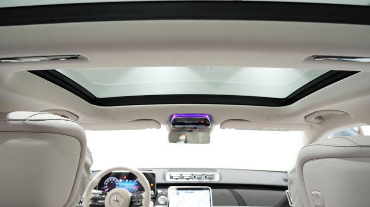 2025 MERCEDES BENZ S-500 (WHITE INTERIOR)