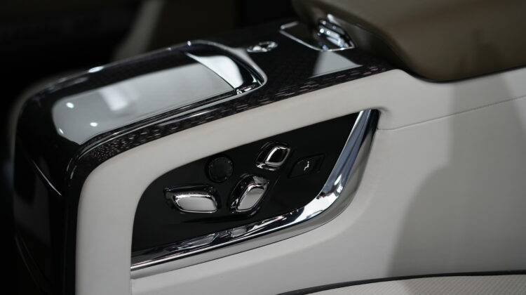 ROLLS ROYCE CULLINAN BLACK BADGE 2024