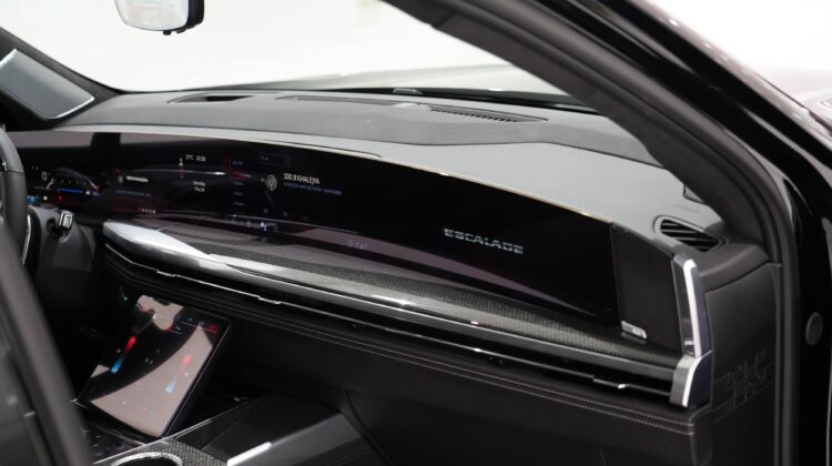 2025 CADILLAC ESCALADE V-Series 6.2L SUPERCHARGED