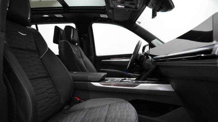 2025 CADILLAC ESCALADE V-Series 6.2L SUPERCHARGED