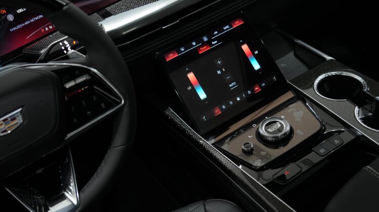 2025 CADILLAC ESCALADE V-Series 6.2L SUPERCHARGED