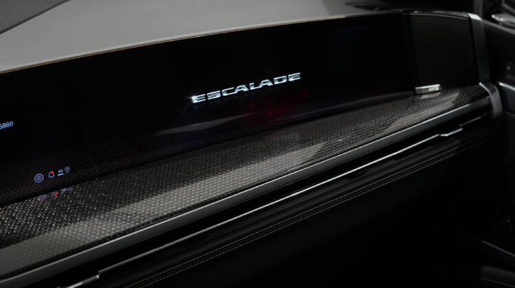 2025 CADILLAC ESCALADE V-Series 6.2L SUPERCHARGED
