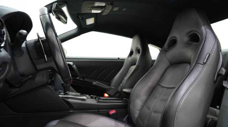 NISSAN GTR  Prestige edition