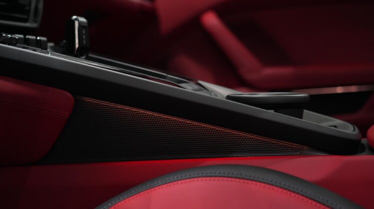 PORSCHE 911 Carrera GTS T-Hybrid 2025