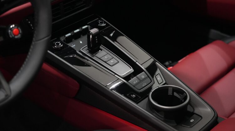 PORSCHE 911 Carrera GTS T-Hybrid 2025