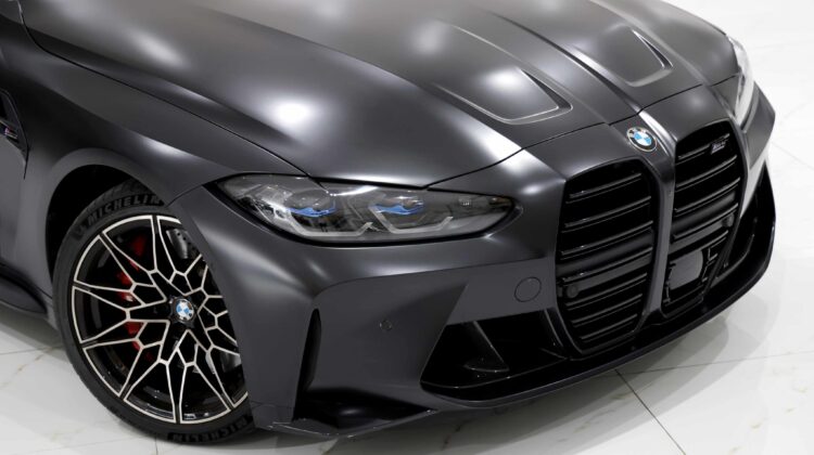 BMW M4 Competition xDrive M-Kit