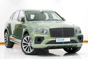 Bentley Bentayga Azure V8 – 2023 | Alpine Green