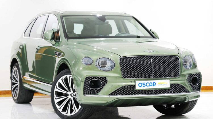 Bentley Bentayga Azure V8 – 2023 | Alpine Green