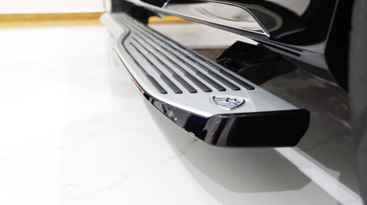 2024 MERCEDES -MAYBACH GLS 600 Silver Black