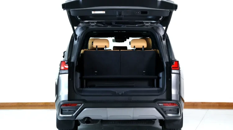 Lexus LX-Series LX 700h Signature