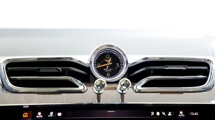 Bentley Bentayga EWB Azure