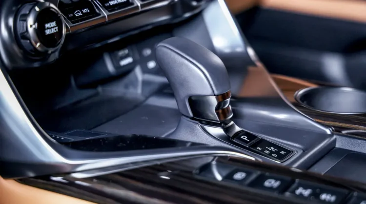 Lexus LX-Series LX 700h Signature