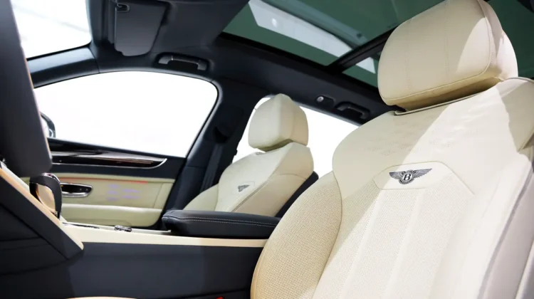 Bentley Bentayga EWB Azure