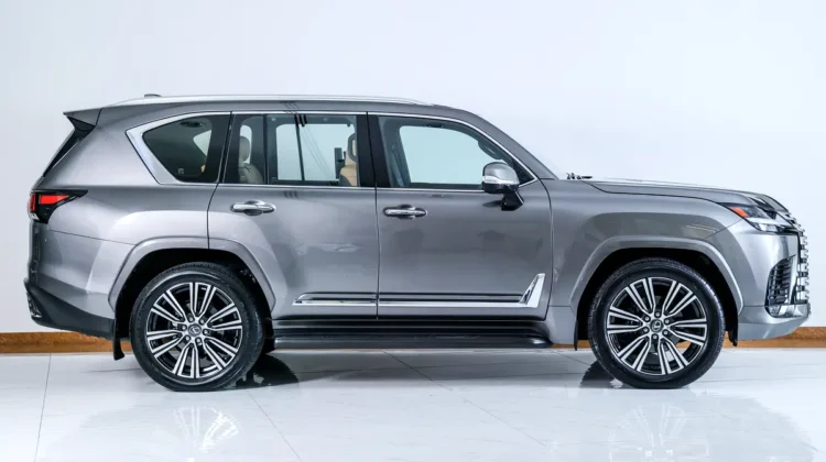 Lexus LX-Series LX 700h Signature