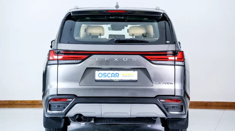 Lexus LX-Series LX 700h Signature